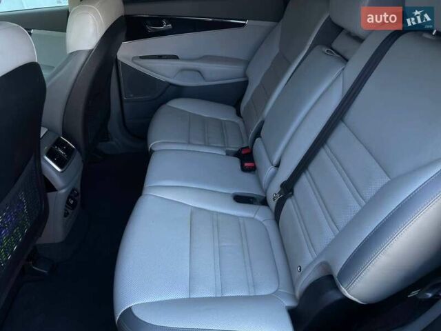 Чорний Кіа Соренто, об'ємом двигуна 3.34 л та пробігом 217 тис. км за 13199 $, фото 44 на Automoto.ua