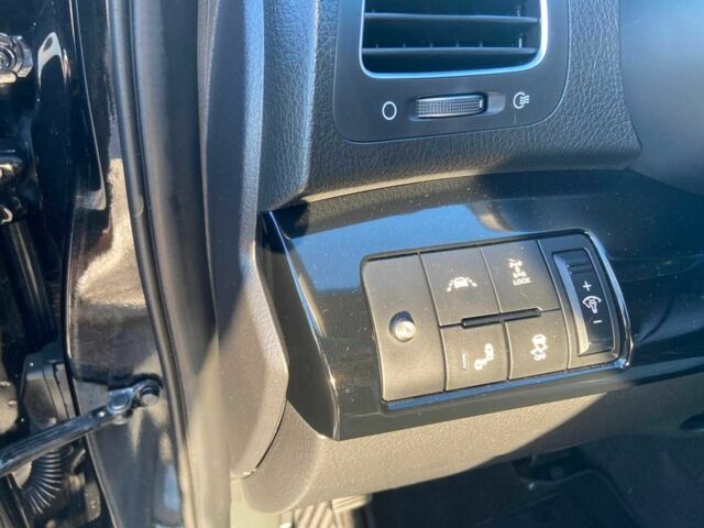 Черный Киа Соренто, объемом двигателя 2.2 л и пробегом 176 тыс. км за 18900 $, фото 10 на Automoto.ua