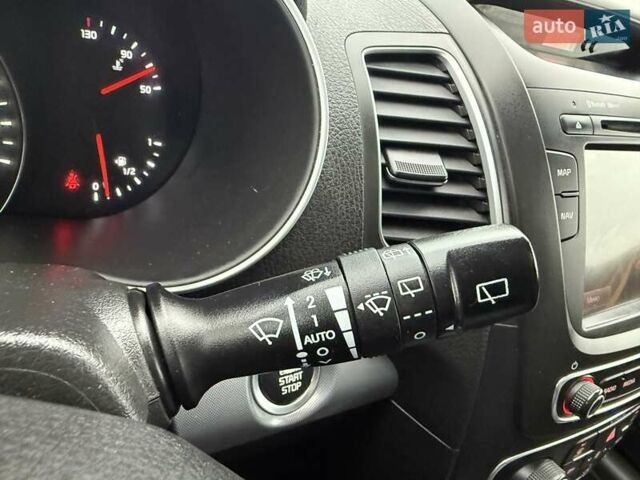 Черный Киа Соренто, объемом двигателя 2.2 л и пробегом 190 тыс. км за 17000 $, фото 41 на Automoto.ua