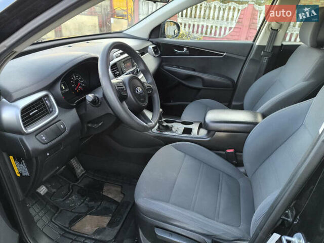 Черный Киа Соренто, объемом двигателя 2.36 л и пробегом 163 тыс. км за 13800 $, фото 6 на Automoto.ua