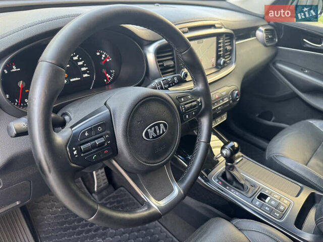 Черный Киа Соренто, объемом двигателя 2.2 л и пробегом 228 тыс. км за 23950 $, фото 50 на Automoto.ua