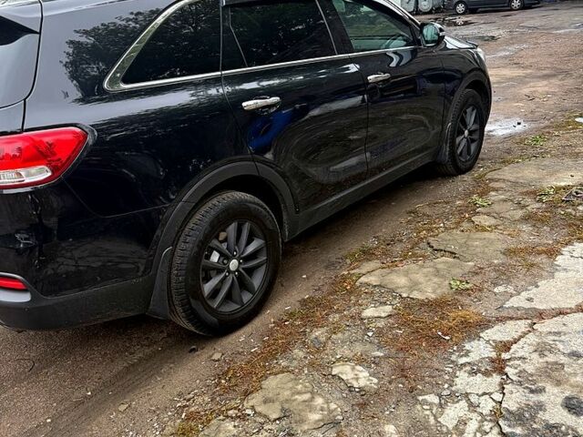 Черный Киа Соренто, объемом двигателя 2.4 л и пробегом 162 тыс. км за 13500 $, фото 2 на Automoto.ua