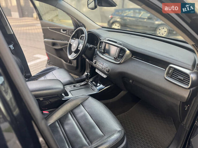 Черный Киа Соренто, объемом двигателя 2.2 л и пробегом 228 тыс. км за 23950 $, фото 41 на Automoto.ua