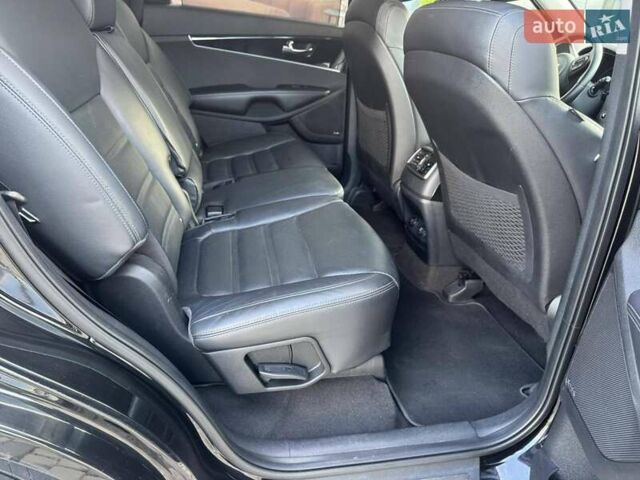 Чорний Кіа Соренто, об'ємом двигуна 2.2 л та пробігом 187 тис. км за 22500 $, фото 12 на Automoto.ua