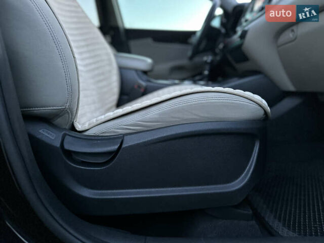 Черный Киа Соренто, объемом двигателя 2.36 л и пробегом 187 тыс. км за 12250 $, фото 100 на Automoto.ua