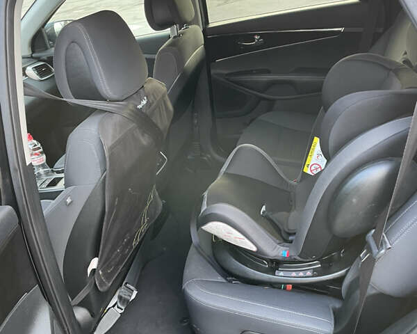 Киа Соренто 2015 в Виннице на Automoto.ua Черный Киа Соренто, объемом двигателя 2.36 л и пробегом 145 тыс. км за 15000 $, фото 24 на Automoto.ua