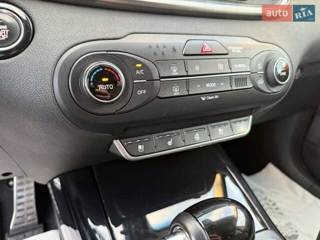 Чорний Кіа Соренто, об'ємом двигуна 2.2 л та пробігом 248 тис. км за 21500 $, фото 59 на Automoto.ua