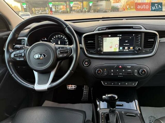 Чорний Кіа Соренто, об'ємом двигуна 2.2 л та пробігом 248 тис. км за 21500 $, фото 45 на Automoto.ua