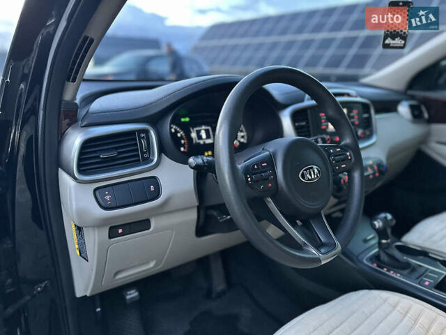 Черный Киа Соренто, объемом двигателя 2.36 л и пробегом 187 тыс. км за 12250 $, фото 56 на Automoto.ua