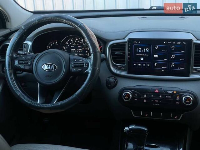 Чорний Кіа Соренто, об'ємом двигуна 3.34 л та пробігом 217 тис. км за 13199 $, фото 27 на Automoto.ua