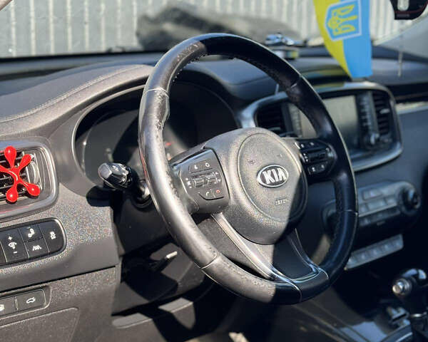 Чорний Кіа Соренто, об'ємом двигуна 2.2 л та пробігом 190 тис. км за 21550 $, фото 21 на Automoto.ua