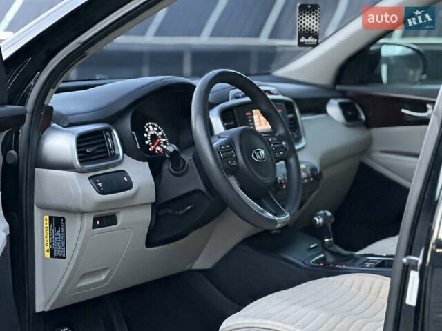 Черный Киа Соренто, объемом двигателя 2.36 л и пробегом 187 тыс. км за 12250 $, фото 71 на Automoto.ua