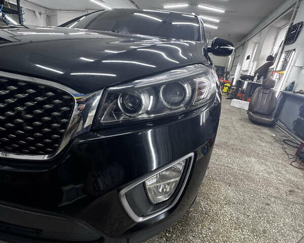 Черный Киа Соренто, объемом двигателя 2.2 л и пробегом 159 тыс. км за 21700 $, фото 2 на Automoto.ua