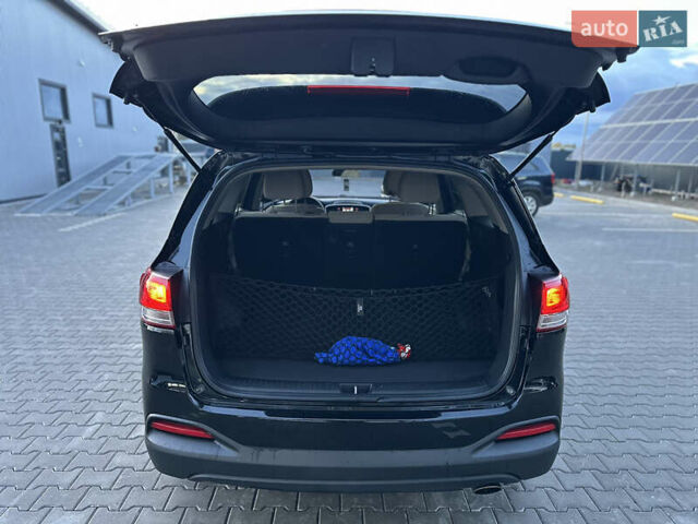 Черный Киа Соренто, объемом двигателя 2.36 л и пробегом 187 тыс. км за 12250 $, фото 84 на Automoto.ua