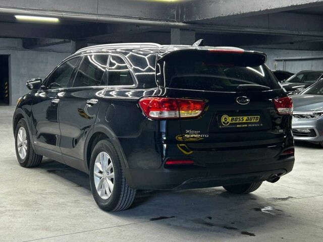 Черный Киа Соренто, объемом двигателя 2.4 л и пробегом 170 тыс. км за 15000 $, фото 3 на Automoto.ua