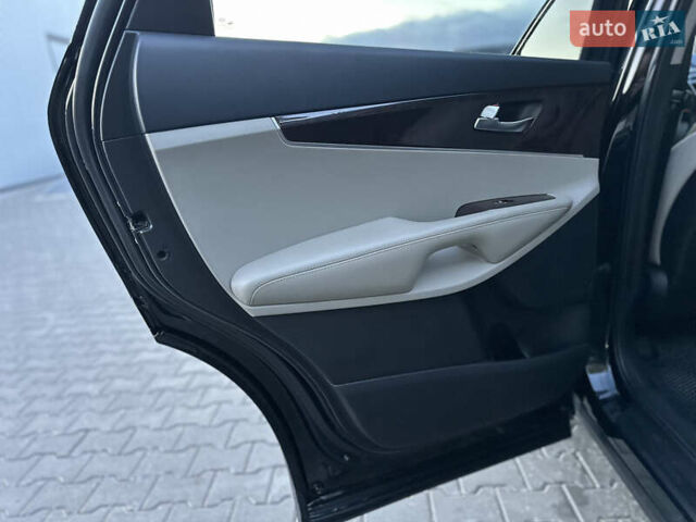 Черный Киа Соренто, объемом двигателя 2.36 л и пробегом 187 тыс. км за 12250 $, фото 76 на Automoto.ua