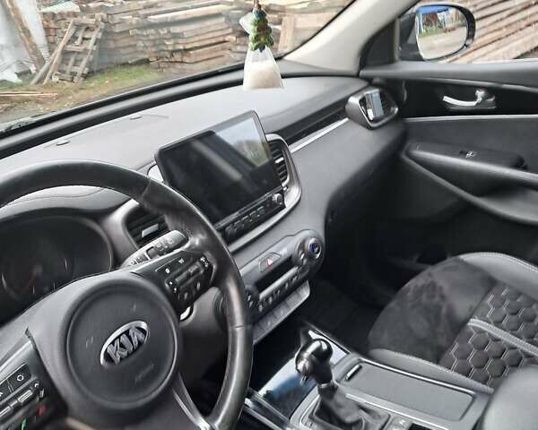 Черный Киа Соренто, объемом двигателя 2.2 л и пробегом 267 тыс. км за 19300 $, фото 10 на Automoto.ua