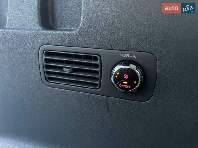 Чорний Кіа Соренто, об'ємом двигуна 3.34 л та пробігом 217 тис. км за 13199 $, фото 40 на Automoto.ua