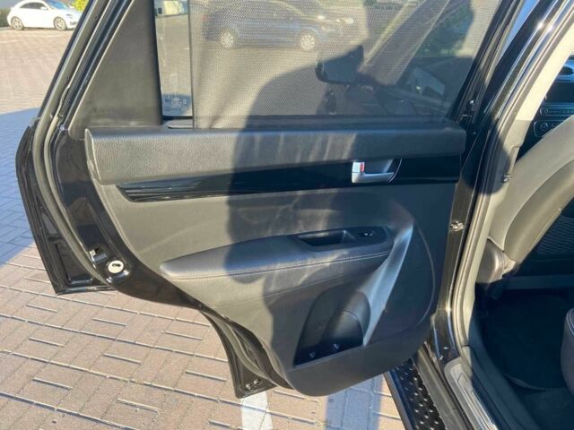 Черный Киа Соренто, объемом двигателя 2.2 л и пробегом 176 тыс. км за 18900 $, фото 19 на Automoto.ua