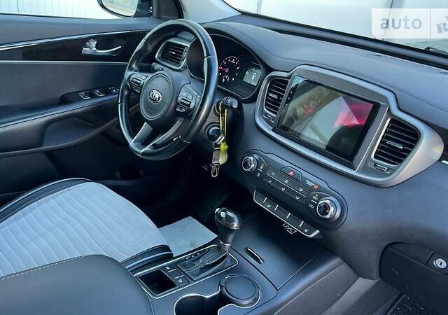 Киа Соренто 2015 в Ивано-Франковске на Automoto.ua Черный Киа Соренто, объемом двигателя 2.4 л и пробегом 80 тыс. км за 13800 $, фото 4 на Automoto.ua