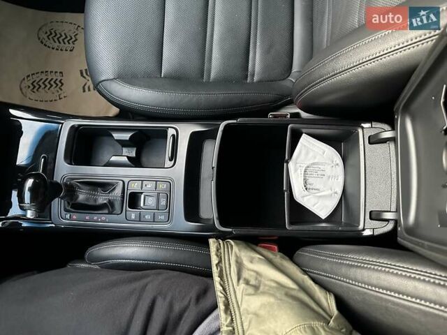 Черный Киа Соренто, объемом двигателя 2.2 л и пробегом 120 тыс. км за 20444 $, фото 130 на Automoto.ua