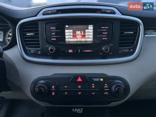 Черный Киа Соренто, объемом двигателя 2.36 л и пробегом 187 тыс. км за 12250 $, фото 67 на Automoto.ua