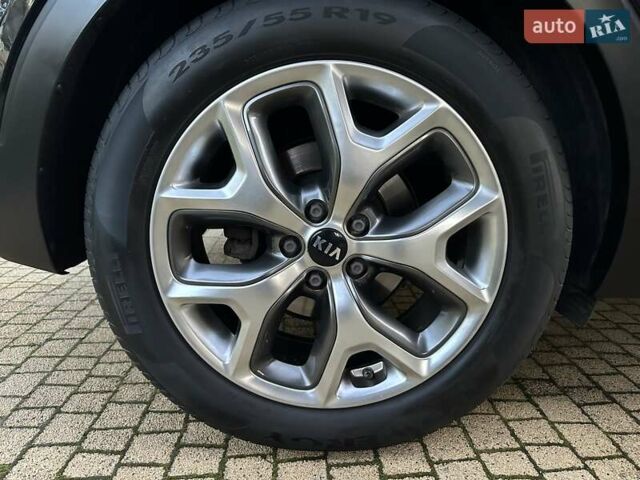 Черный Киа Соренто, объемом двигателя 2.2 л и пробегом 120 тыс. км за 20444 $, фото 165 на Automoto.ua