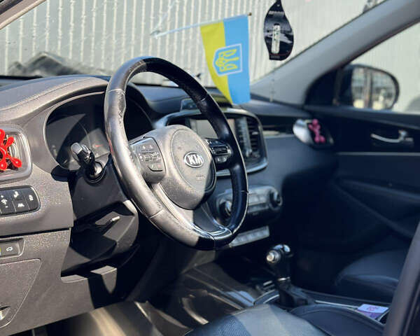 Чорний Кіа Соренто, об'ємом двигуна 2.2 л та пробігом 190 тис. км за 21550 $, фото 19 на Automoto.ua