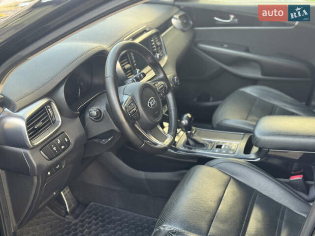 Черный Киа Соренто, объемом двигателя 2.2 л и пробегом 228 тыс. км за 23950 $, фото 37 на Automoto.ua