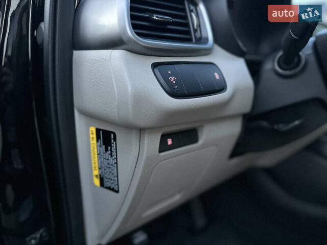 Черный Киа Соренто, объемом двигателя 2.36 л и пробегом 187 тыс. км за 12250 $, фото 57 на Automoto.ua