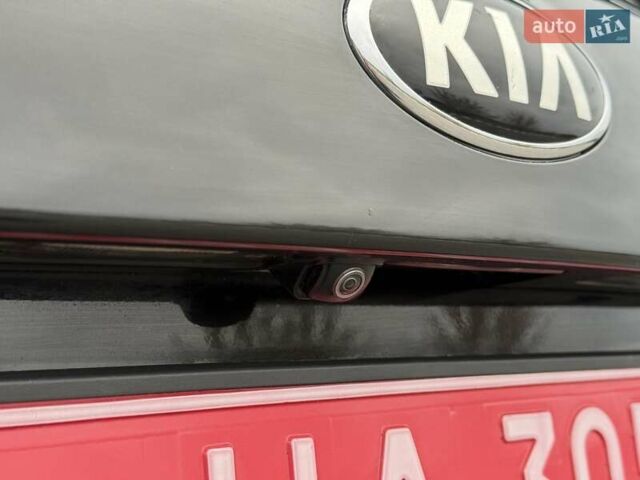 Черный Киа Соренто, объемом двигателя 2.2 л и пробегом 190 тыс. км за 17000 $, фото 24 на Automoto.ua
