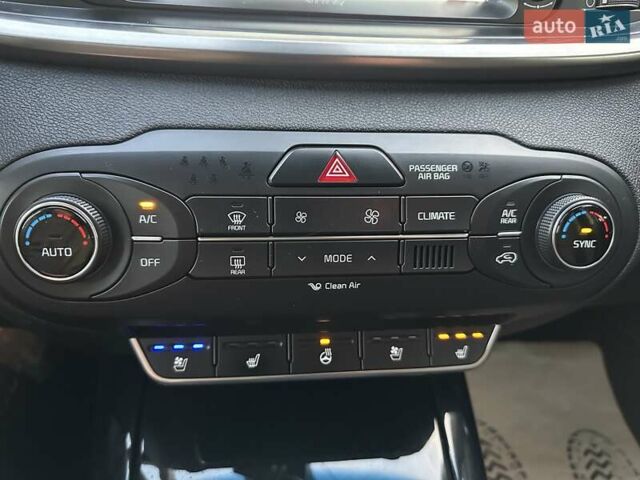 Черный Киа Соренто, объемом двигателя 2.2 л и пробегом 120 тыс. км за 20444 $, фото 127 на Automoto.ua