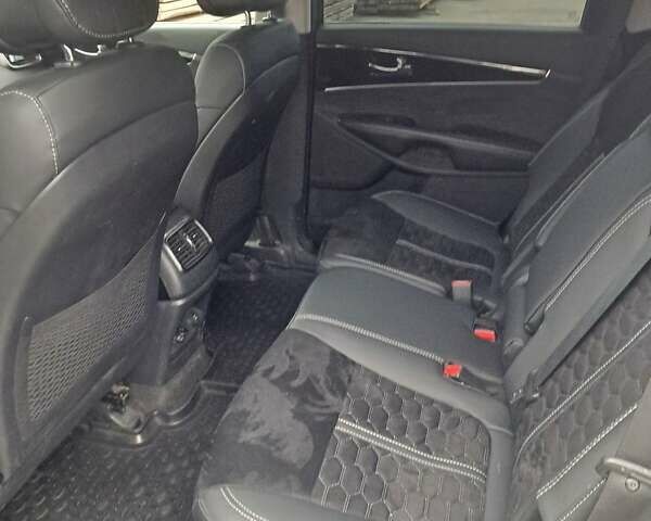 Черный Киа Соренто, объемом двигателя 2.2 л и пробегом 267 тыс. км за 19300 $, фото 5 на Automoto.ua