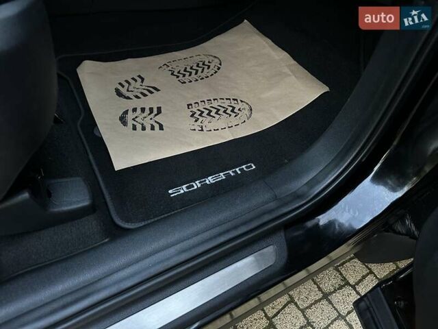 Черный Киа Соренто, объемом двигателя 2.2 л и пробегом 120 тыс. км за 20444 $, фото 189 на Automoto.ua