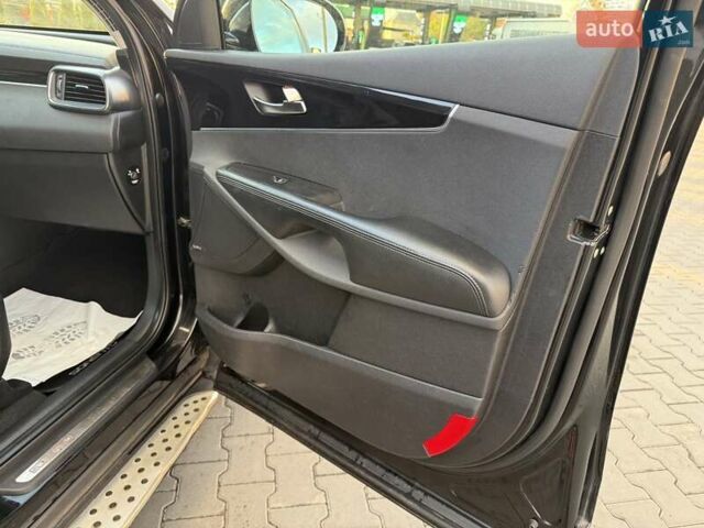 Чорний Кіа Соренто, об'ємом двигуна 2.2 л та пробігом 248 тис. км за 21500 $, фото 19 на Automoto.ua
