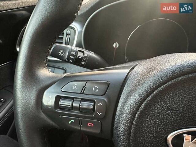 Черный Киа Соренто, объемом двигателя 2.2 л и пробегом 120 тыс. км за 20444 $, фото 109 на Automoto.ua