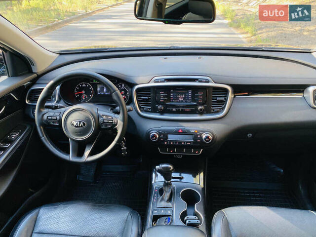 Чорний Кіа Соренто, об'ємом двигуна 3.34 л та пробігом 167 тис. км за 12600 $, фото 29 на Automoto.ua