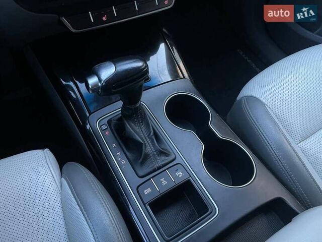 Киа Соренто 2015 в Николаеве на Automoto.ua Черный Киа Соренто, объемом двигателя 3.34 л и пробегом 217 тыс. км за 13199 $, фото 36 на Automoto.ua