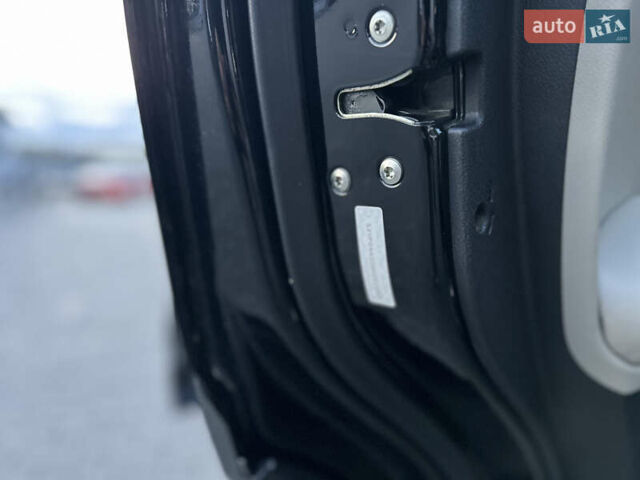 Черный Киа Соренто, объемом двигателя 2.36 л и пробегом 187 тыс. км за 12250 $, фото 109 на Automoto.ua