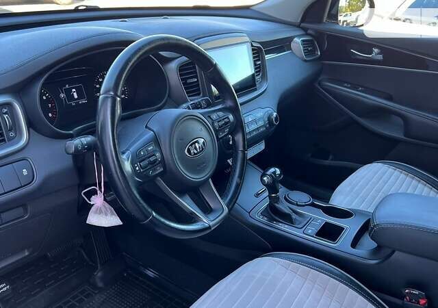 Киа Соренто 2015 в Ивано-Франковске на Automoto.ua Черный Киа Соренто, объемом двигателя 2.4 л и пробегом 80 тыс. км за 13800 $, фото 5 на Automoto.ua