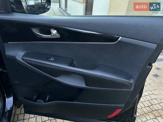 Черный Киа Соренто, объемом двигателя 2.2 л и пробегом 120 тыс. км за 20444 $, фото 194 на Automoto.ua