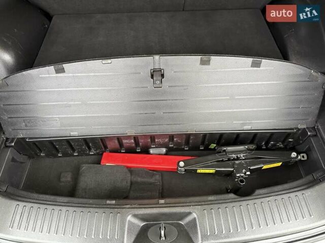 Черный Киа Соренто, объемом двигателя 2.2 л и пробегом 190 тыс. км за 17000 $, фото 55 на Automoto.ua