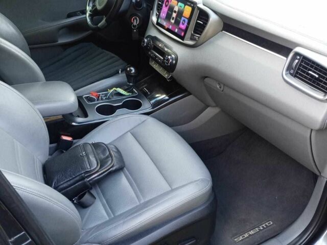 Черный Киа Соренто, объемом двигателя 2 л и пробегом 130 тыс. км за 16300 $, фото 6 на Automoto.ua