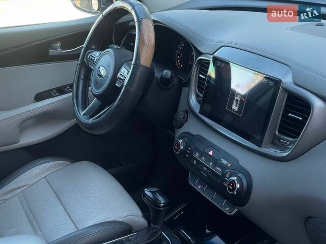 Чорний Кіа Соренто, об'ємом двигуна 3.34 л та пробігом 217 тис. км за 13199 $, фото 25 на Automoto.ua