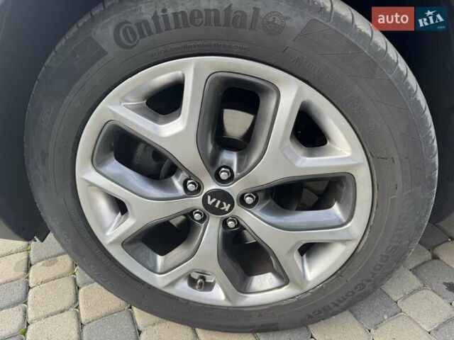 Чорний Кіа Соренто, об'ємом двигуна 2.2 л та пробігом 187 тис. км за 22500 $, фото 4 на Automoto.ua