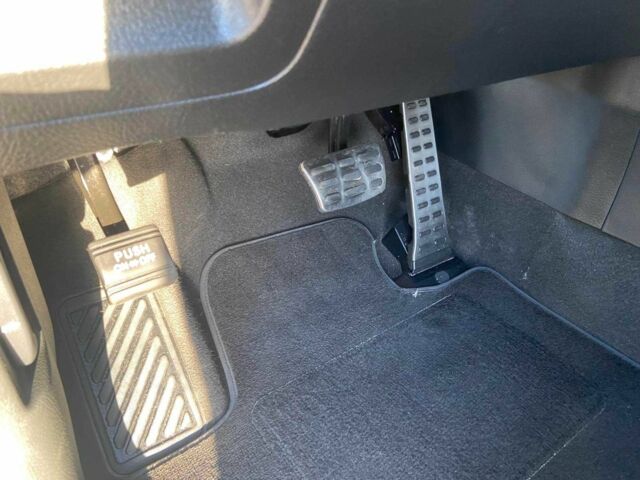 Черный Киа Соренто, объемом двигателя 2.2 л и пробегом 176 тыс. км за 18900 $, фото 13 на Automoto.ua