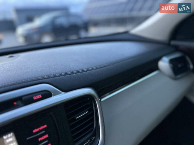 Черный Киа Соренто, объемом двигателя 2.36 л и пробегом 187 тыс. км за 12250 $, фото 69 на Automoto.ua