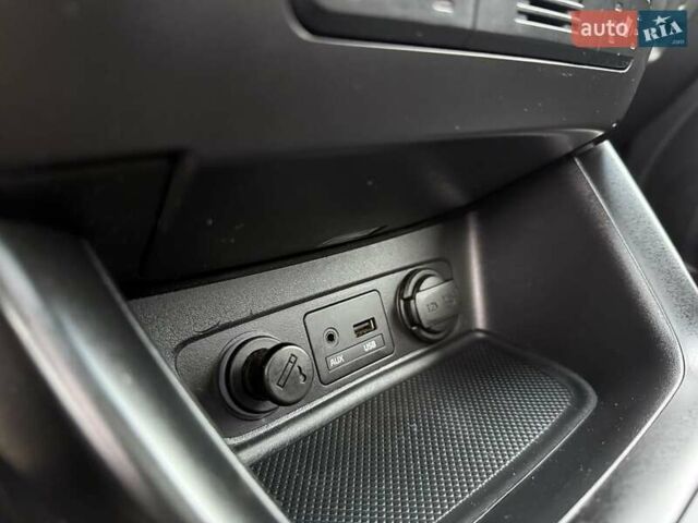 Черный Киа Соренто, объемом двигателя 2.2 л и пробегом 190 тыс. км за 17000 $, фото 69 на Automoto.ua