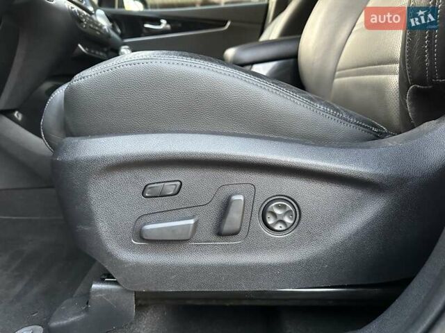 Черный Киа Соренто, объемом двигателя 2.2 л и пробегом 120 тыс. км за 20444 $, фото 102 на Automoto.ua