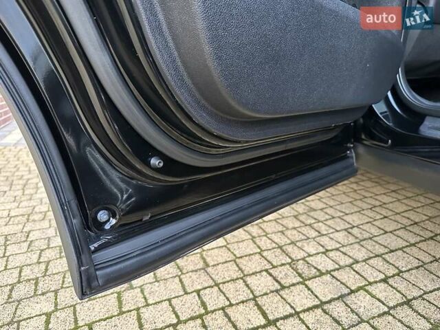 Черный Киа Соренто, объемом двигателя 2.2 л и пробегом 120 тыс. км за 20444 $, фото 148 на Automoto.ua